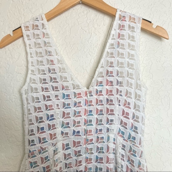 tracy reese v-neck white lace dress with floral underlay - Picture 4 of 10